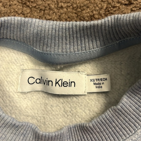 Women’s Calvin Klein Crewneck - Picture 2 of 3